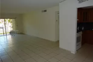 9417 SW 76th St, Miami, FL 33173 - Photo 8