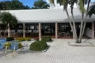 7555 Trent Dr, Tamarac, FL 33321 - Photo 8