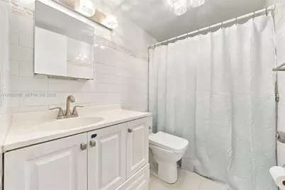 1800 SW 25th St #2204, Miami, FL 33133 - Photo 18