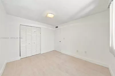 1800 SW 25th St #2204, Miami, FL 33133 - Photo 14