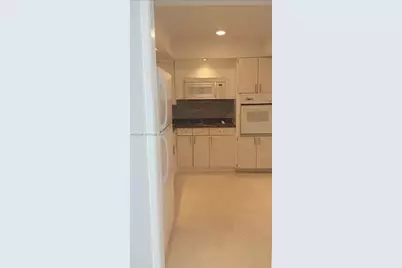 400 Kings Point Dr #1004, Sunny Isles Beach, FL 33160 - Photo 8