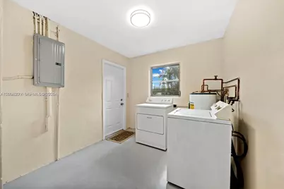 7532 Farragut St, Hollywood, FL 33024 - Photo 10