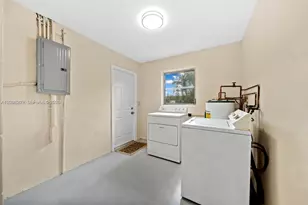 7532 Farragut St, Hollywood, FL 33024 - Photo 10