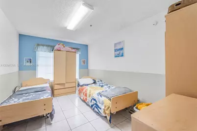 6810 SW 7th St, Margate, FL 33068 - Photo 12