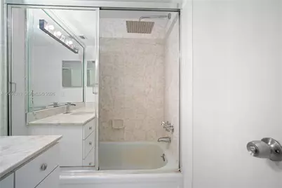 2750 NE 183rd St #PH06, Aventura, FL 33160 - Photo 24