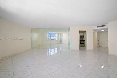2750 NE 183rd St #PH06, Aventura, FL 33160 - Photo 10