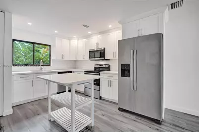 1000 NW N River Dr #6, Miami, FL 33136 - Photo 8