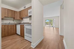 5241 Geneva Way, Doral, FL 33166 - Photo 4
