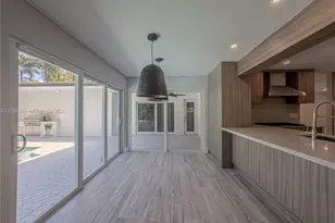 20405 NE 22nd Pl, Miami, FL 33180 - Photo 10