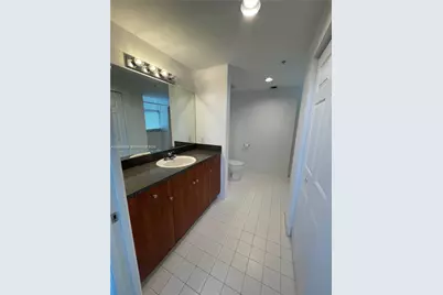 115 SW 11th St #701, Miami, FL 33130 - Photo 6