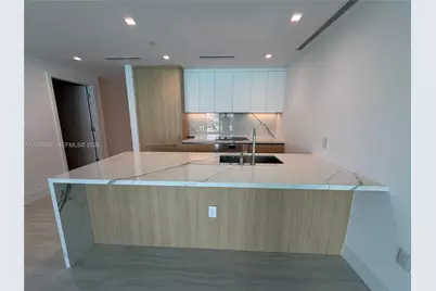 2411 Laguna Cir #408, North Miami, FL 33181 - Photo 4
