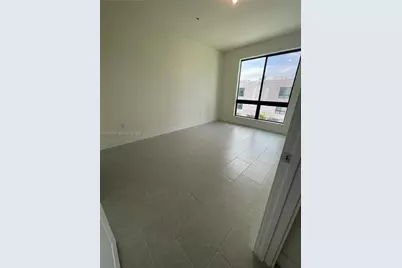 8167 NW 41st St #E-404, Doral, FL 33166 - Photo 6
