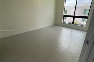 8167 NW 41st St, Doral, FL 33166 - Photo 6
