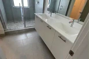 8167 NW 41st St, Doral, FL 33166 - Photo 10