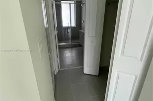 8167 NW 41st St, Doral, FL 33166 - Photo 8