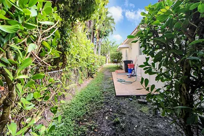 1110 Wallace St, Coral Gables, FL 33134 - Photo 30