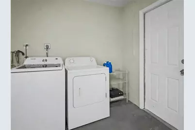 6960 NW 11th Ct, Margate, FL 33063 - Photo 14