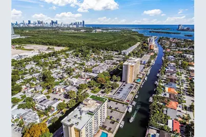 2461 NE 135th St, North Miami, FL 33181 - Photo 26