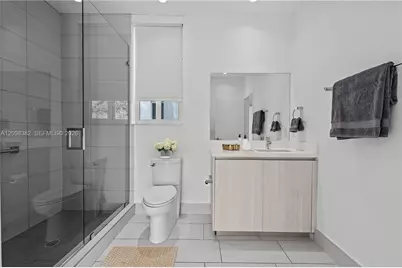 2461 NE 135th St, North Miami, FL 33181 - Photo 18