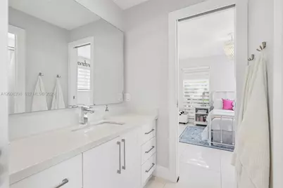 305 SW 134th Ct, Miami, FL 33184 - Photo 38