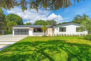 8345 SW 132nd St, Pinecrest, FL 33156 - Photo 1
