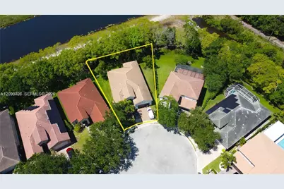 19548 S Whitewater Ave, Weston, FL 33332 - Photo 4