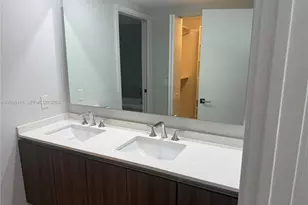 488 NE 18th St, Miami, FL 33132 - Photo 10