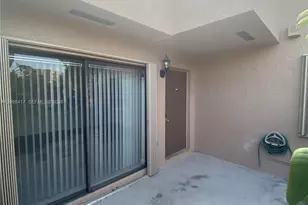 12286 NW 13th Ct, Pembroke Pines, FL 33026 - Photo 6