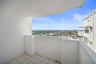 2750 NE 183rd St, Aventura, FL 33160 - Photo 26