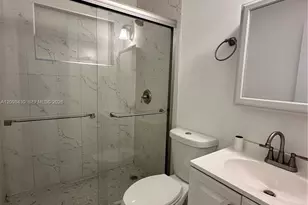 380 W 32nd St, Hialeah, FL 33012 - Photo 18
