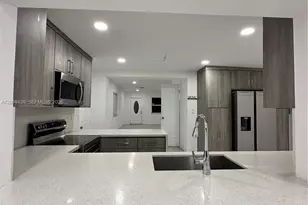 380 W 32nd St, Hialeah, FL 33012 - Photo 14
