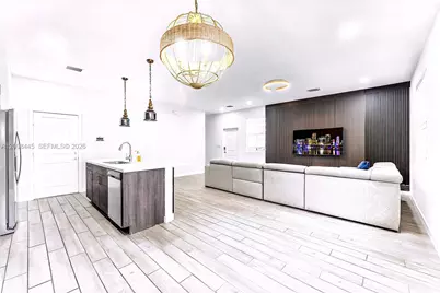 763 SE 18th St, Homestead, FL 33034 - Photo 2
