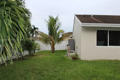 681 Pine Ridge Ter #681, Davie, FL 33325 - Photo 8