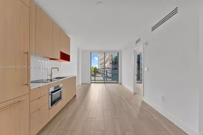 90 NE 32nd St #908, Miami, FL 33137 - Photo 2