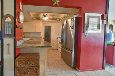 4505 NW 43rd Ter, Tamarac, FL 33319 - Photo 8