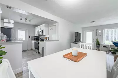 1101 E River Dr, Margate, FL 33063 - Photo 12