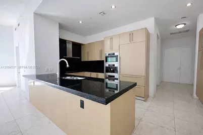 900 Brickell Key Blvd #2405, Miami, FL 33131 - Photo 4