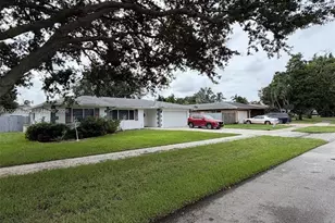8410 SW 26th Pl, Davie, FL 33328 - Photo 2