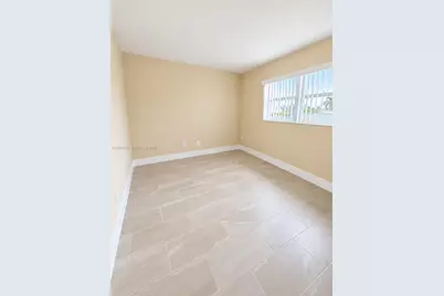 111 SE 4th Ave #7, Hallandale Beach, FL 33009 - Photo 8