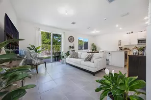 1418 SE 6th Rd, Homestead, FL 33034 - Photo 4