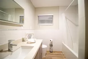 1321 NE 14th St, Fort Lauderdale, FL 33304 - Photo 12