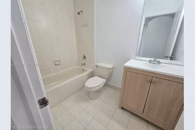 1661 SE 29th Ct #203, Homestead, FL 33035 - Photo 8
