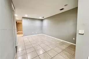 646 NE 35th Ave, Homestead, FL 33033 - Photo 2