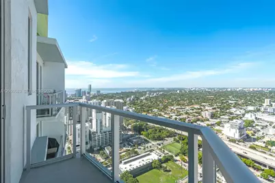 185 SW 7th St #4401, Miami, FL 33130 - Photo 28