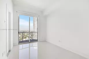 185 SW 7th St, Miami, FL 33130 - Photo 8