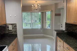 571 SW 141st Ave, Pembroke Pines, FL 33027 - Photo 4