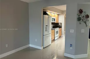 571 SW 141st Ave, Pembroke Pines, FL 33027 - Photo 8