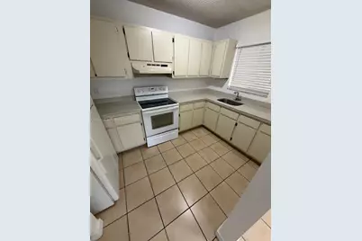 1501 W 42nd St #201, Hialeah, FL 33012 - Photo 6