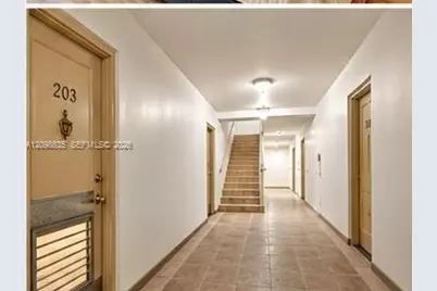 3000 NE 16th Ave #203, Oakland Park, FL 33334 - Photo 14