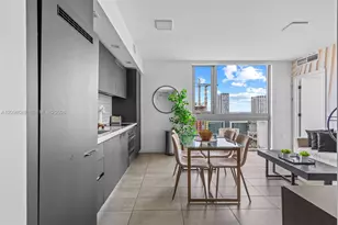 227 NE 2nd St, Miami, FL 33132 - Photo 8
